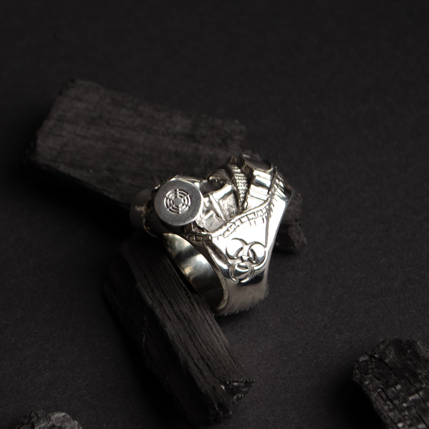 Sterling silver gas mask skull ring