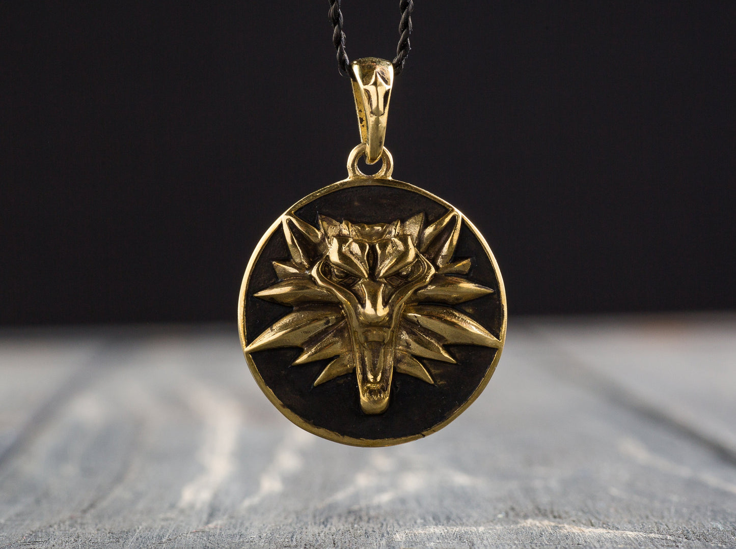 {{jewelry_for_geeks}} - {{ GameFanCraft}} Pendant Silver Witcher Wolf head medallion