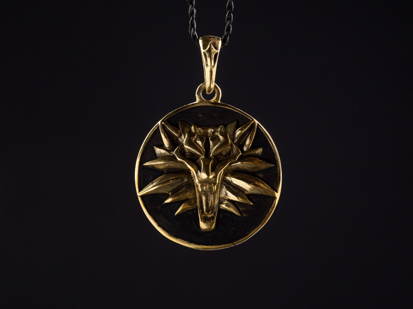 {{jewelry_for_geeks}} - {{ GameFanCraft}} Pendant Silver Witcher Wolf head medallion