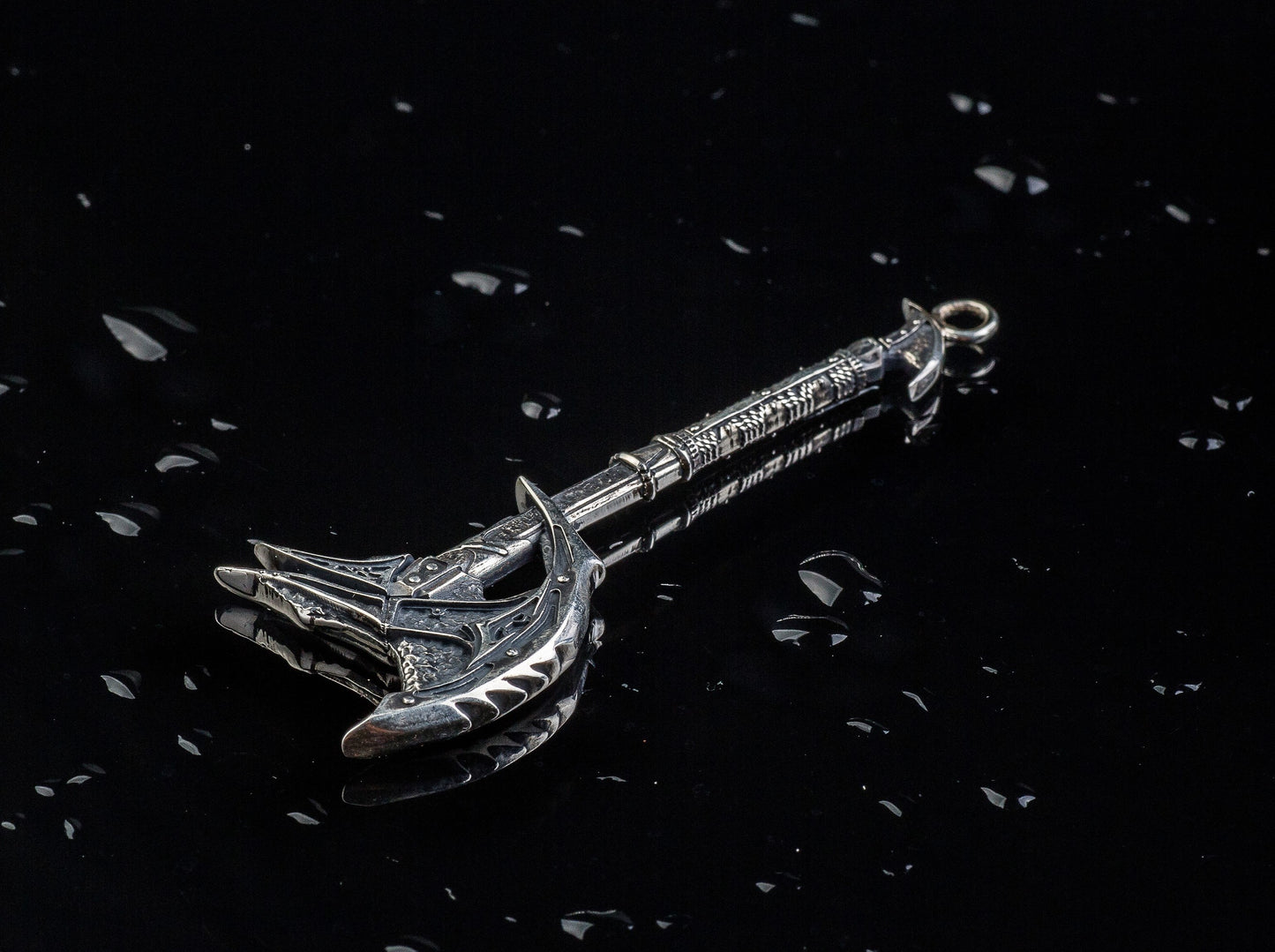 {{jewelry_for_geeks}} - {{ GameFanCraft}} Pendant Brass Daedric Battle Axe Pendant