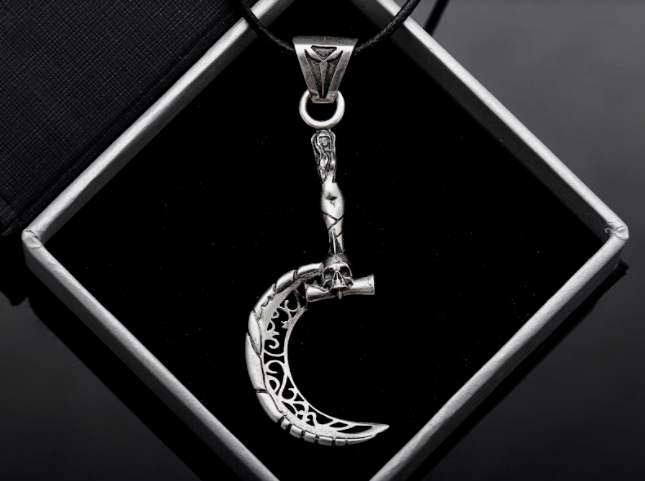 {{jewelry_for_geeks}} - {{ GameFanCraft}} Pendant Silver Jargal Sickle