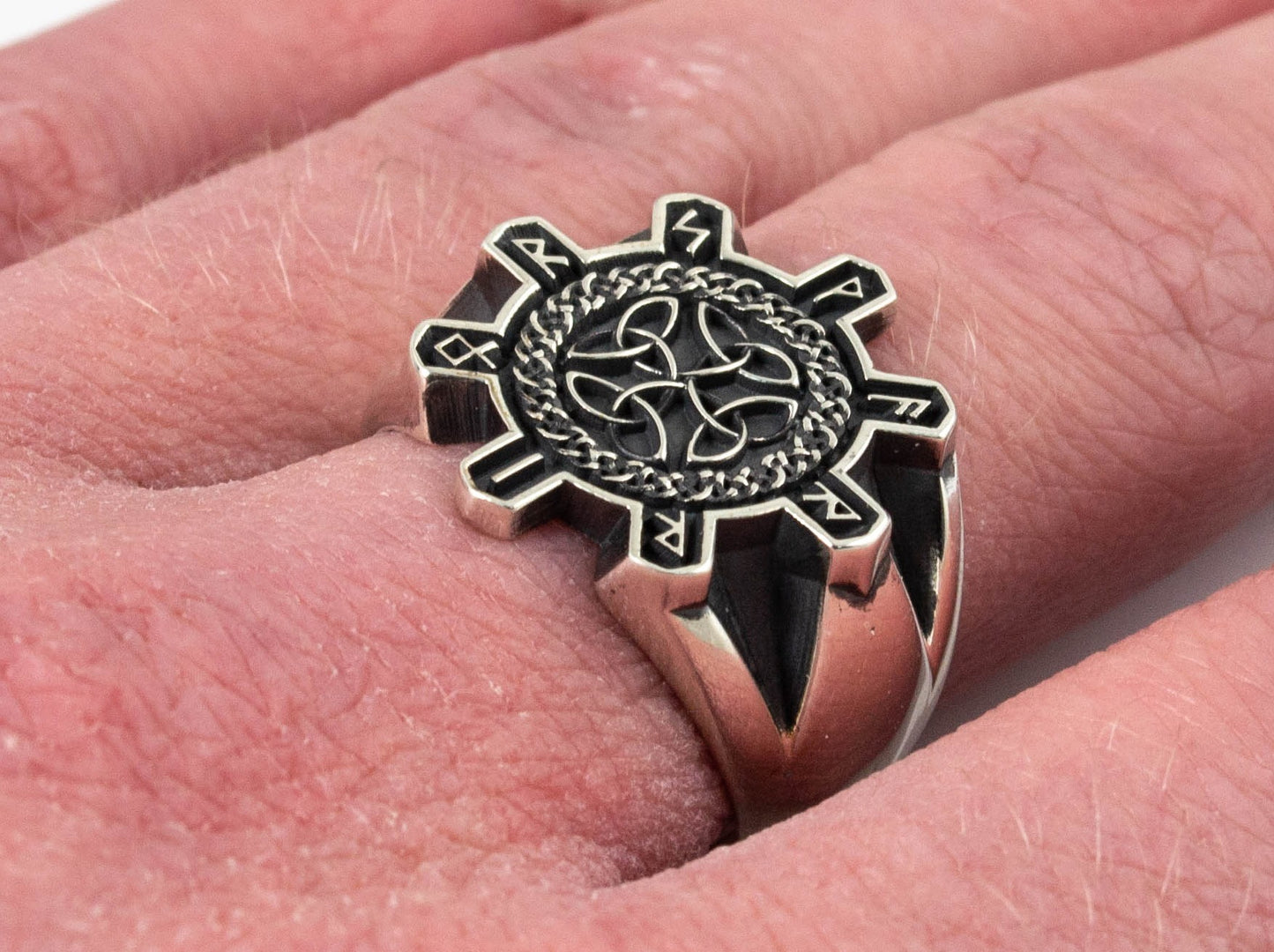 {{jewelry_for_geeks}} - {{ GameFanCraft}} Ring Silver Celtic Runes Ring