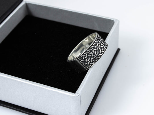 {{jewelry_for_geeks}} - {{ GameFanCraft}} Ring Silver Celtic Knot Triquetra Ring