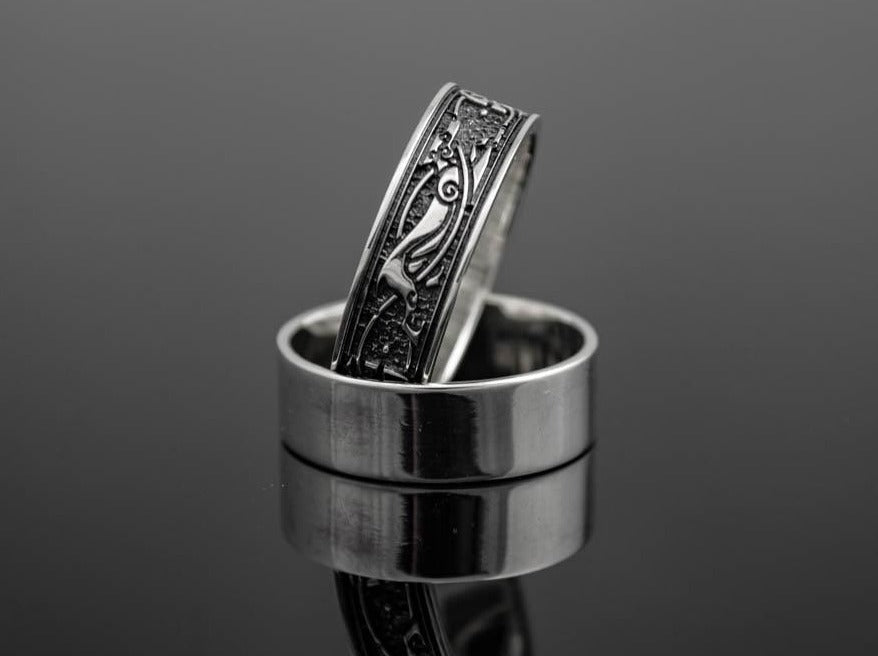 {{jewelry_for_geeks}} - {{ GameFanCraft}} Ring Silver Scandinavian ring with an animal pattern