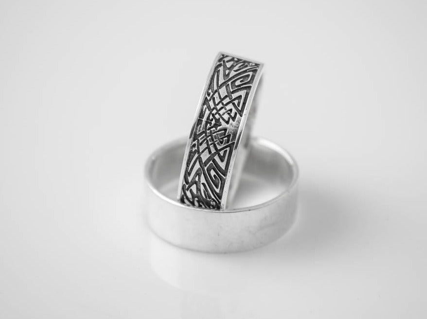 {{jewelry_for_geeks}} - {{ GameFanCraft}} Ring Silver Scandinavian ring with mysterious symbols