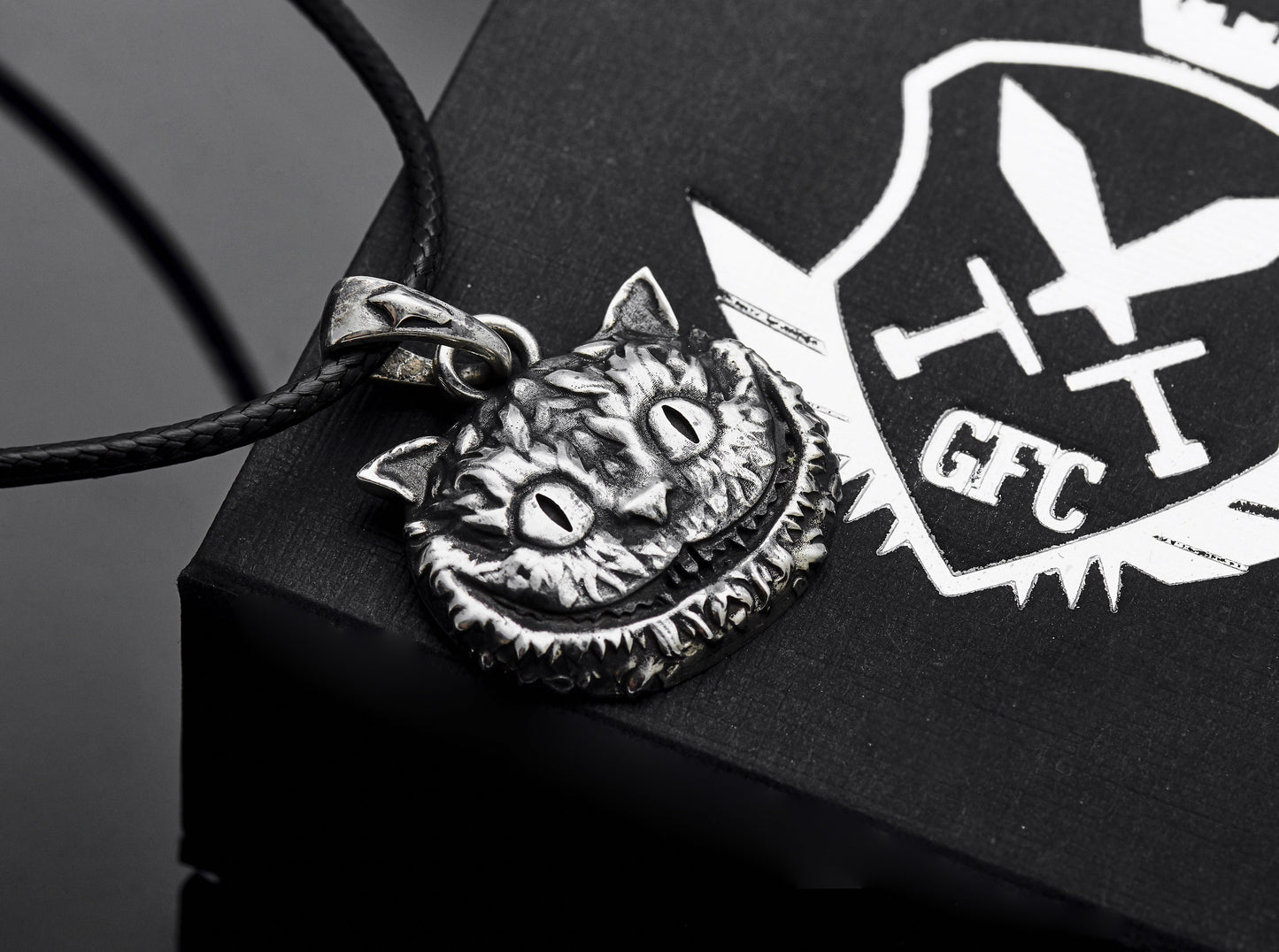 {{jewelry_for_geeks}} - {{ GameFanCraft}} Pendant Silver Cheshire cat pendant