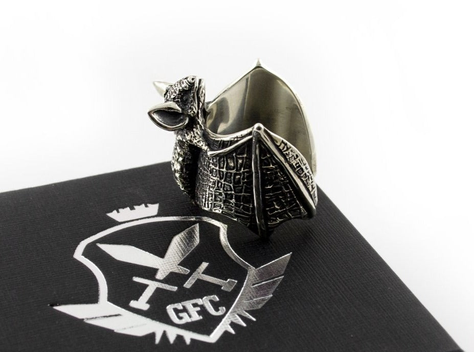 {{jewelry_for_geeks}} - {{ GameFanCraft}} Ring Silver Gothic Bat Ring