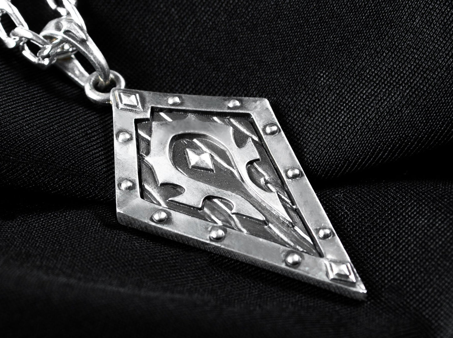 {{jewelry_for_geeks}} - {{ GameFanCraft}} Pendant Silver Warcraft Horde Symbol Pendant