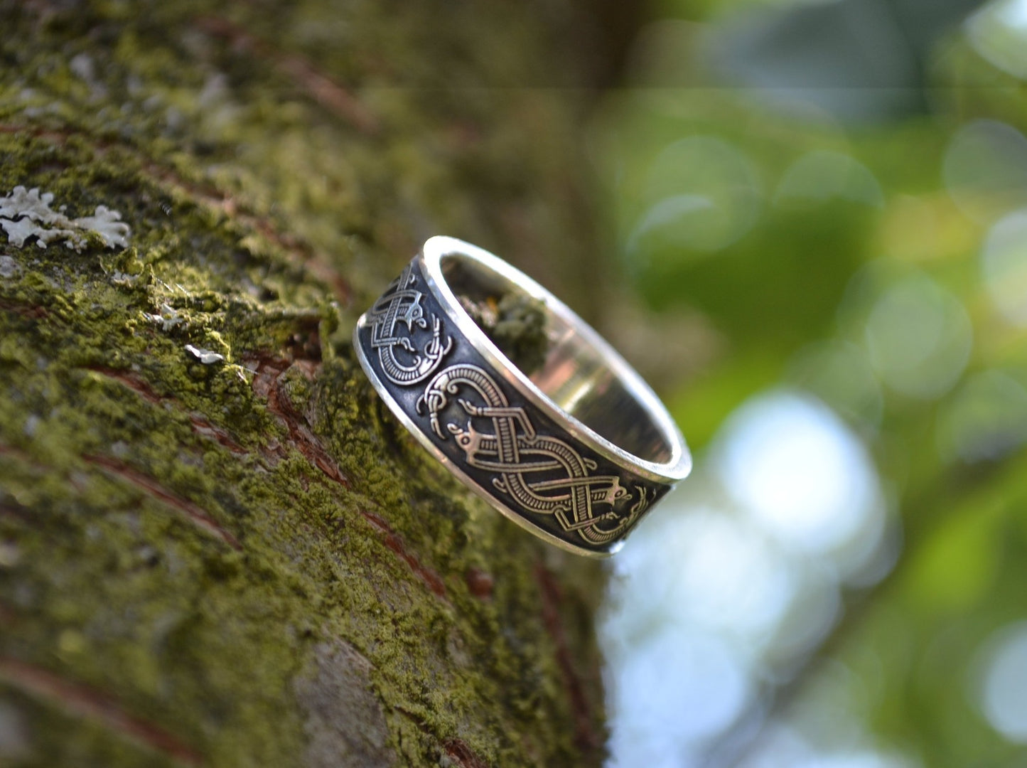 {{jewelry_for_geeks}} - {{ GameFanCraft}} Ring Silver Scandinavian ring with sea monsters