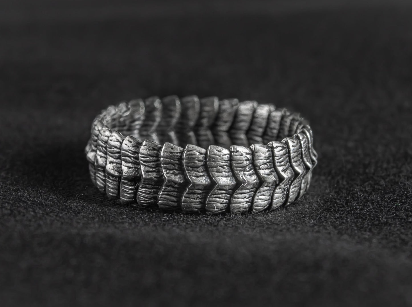 {{jewelry_for_geeks}} - {{ GameFanCraft}} Ring Silver Targaryen House Dragon Scales ring