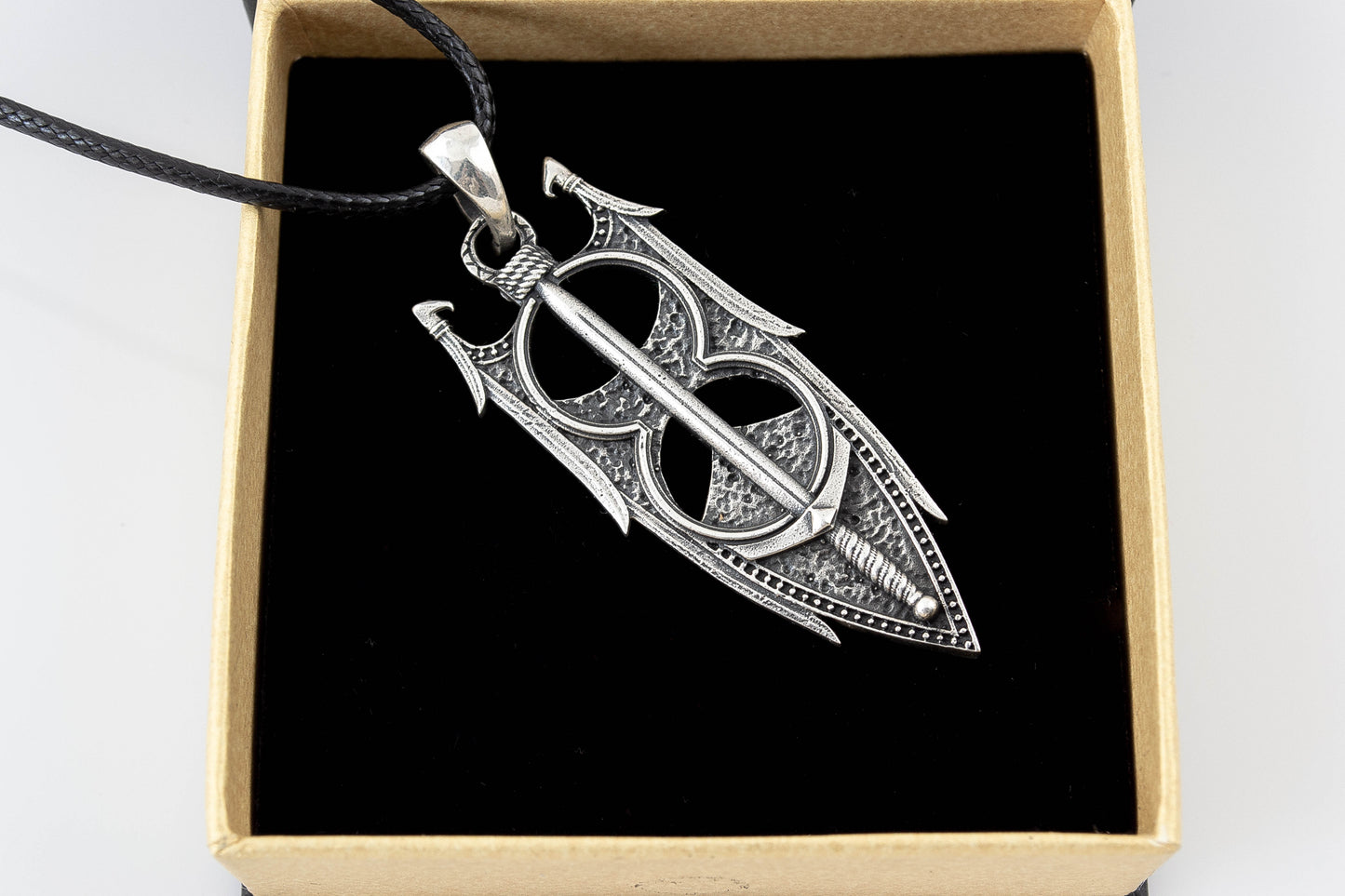 {{jewelry_for_geeks}} - {{ GameFanCraft}} Pendant Brass Elder Scrolls Amulet of Akatosh Pendant