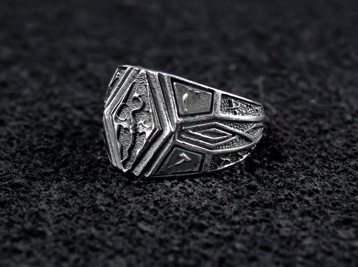 {{jewelry_for_geeks}} - {{ GameFanCraft}} Ring Silver Elder Scrolls Imperial Dragon ring with runes