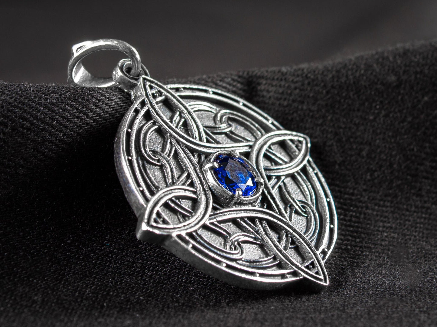 {{jewelry_for_geeks}} - {{ GameFanCraft}} Pendant Brass Amulet of Mara Pendant