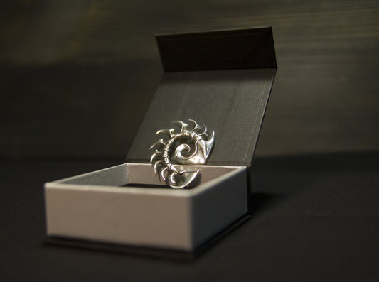 {{jewelry_for_geeks}} - {{ GameFanCraft}} Pendant Silver Starcraft Zerg pendant