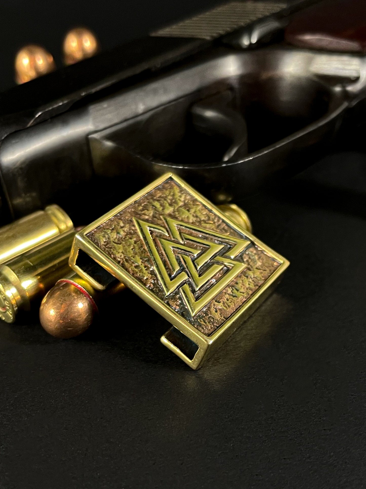 {{jewelry_for_geeks}} - {{ GameFanCraft}} Badge & Pass Holders Valknut Molle clip