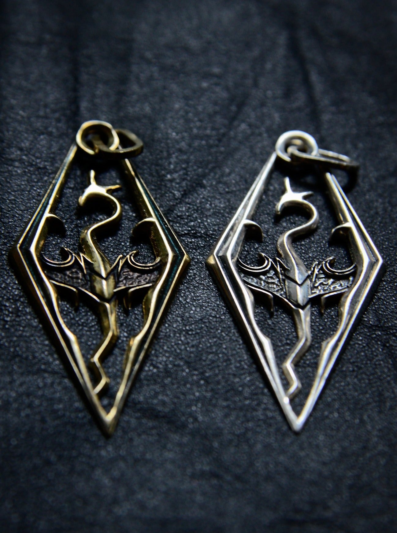 {{jewelry_for_geeks}} - {{ GameFanCraft}} Pendant Brass Imperial Dragon Pendant