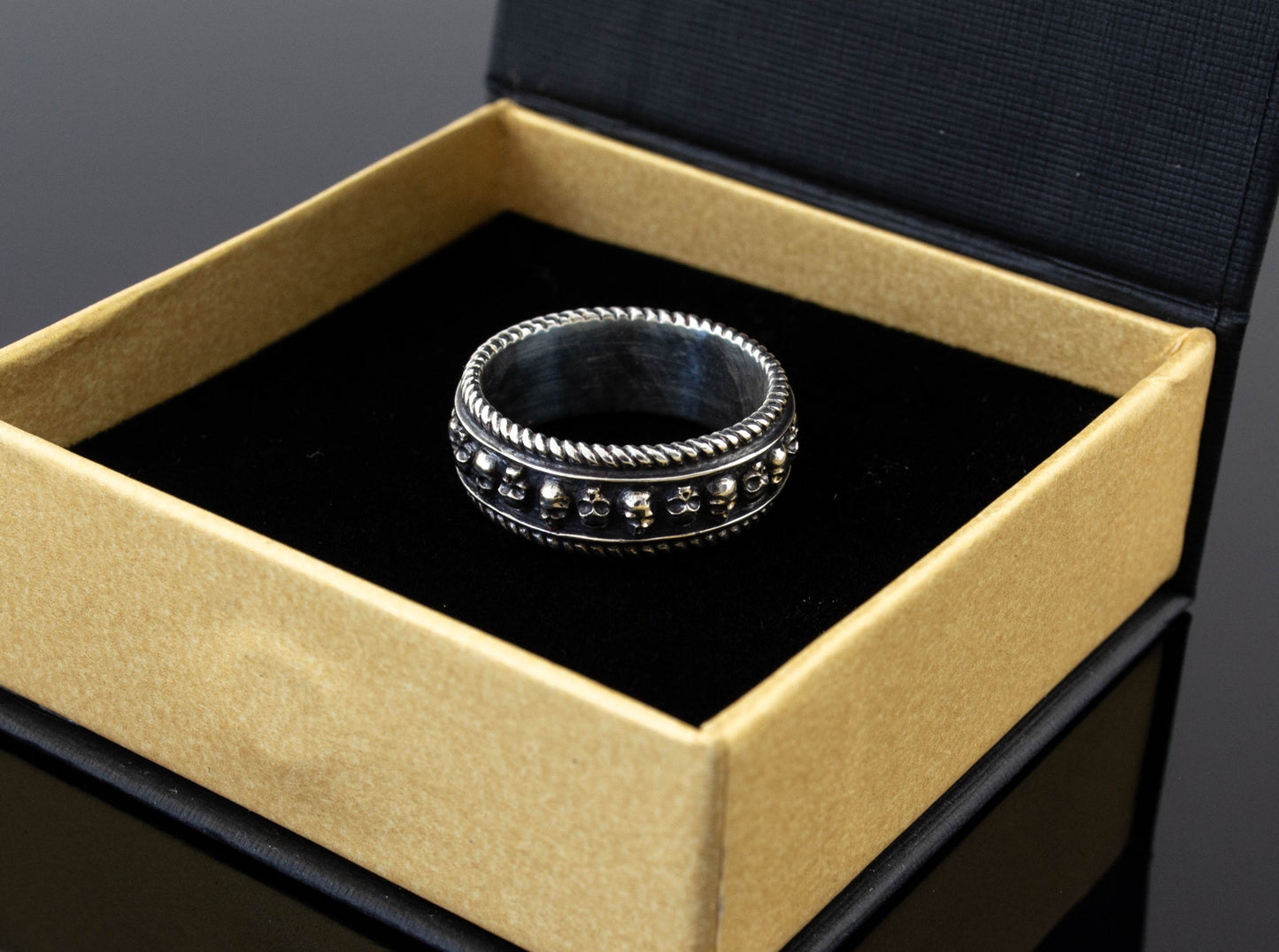 {{jewelry_for_geeks}} - {{ GameFanCraft}} Ring Silver Gothic ring with skulls