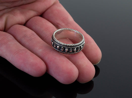 {{jewelry_for_geeks}} - {{ GameFanCraft}} Ring Silver Gothic ring with skulls