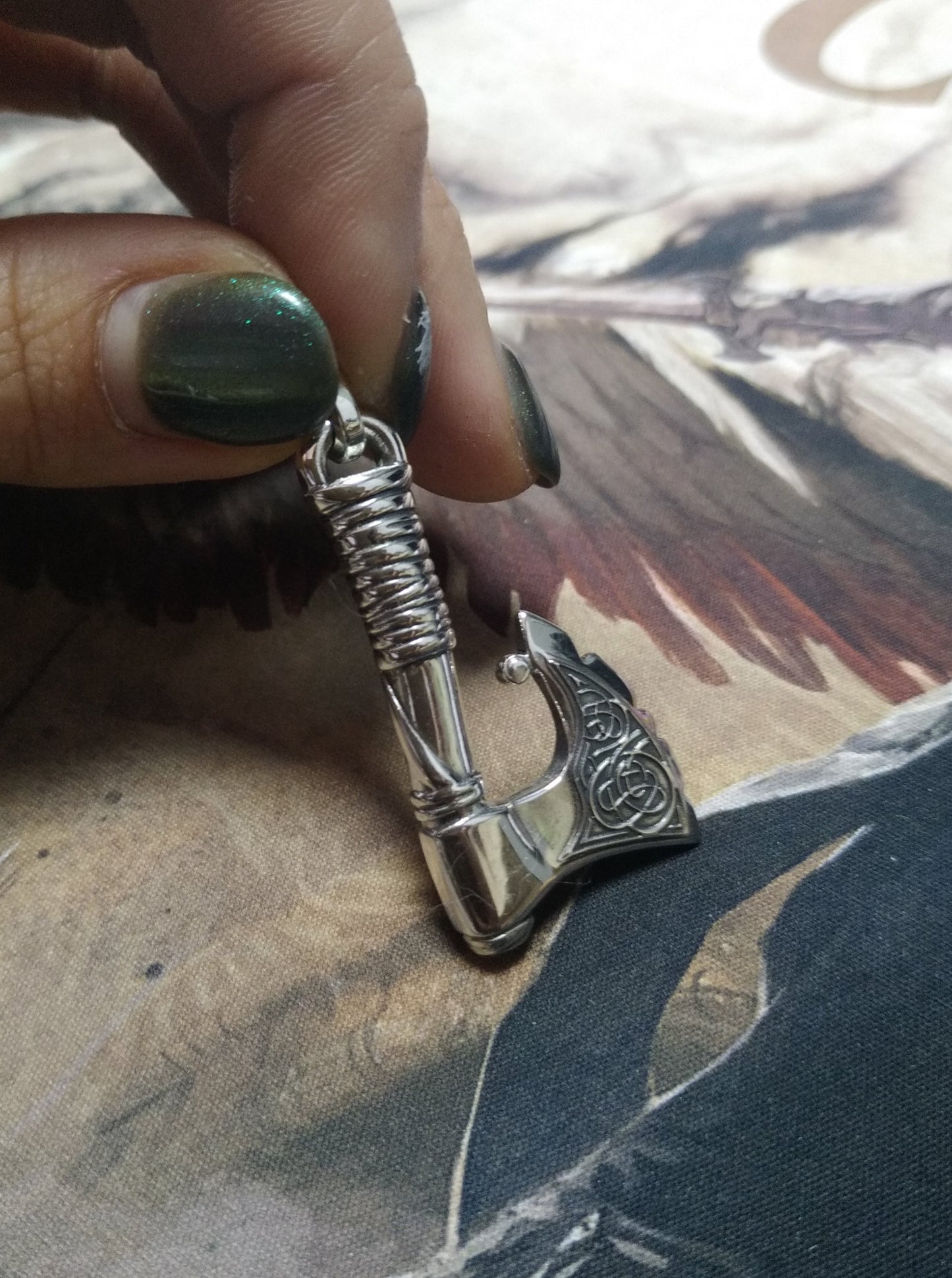 {{jewelry_for_geeks}} - {{ GameFanCraft}} Pendant Silver Celtic Axe pendant