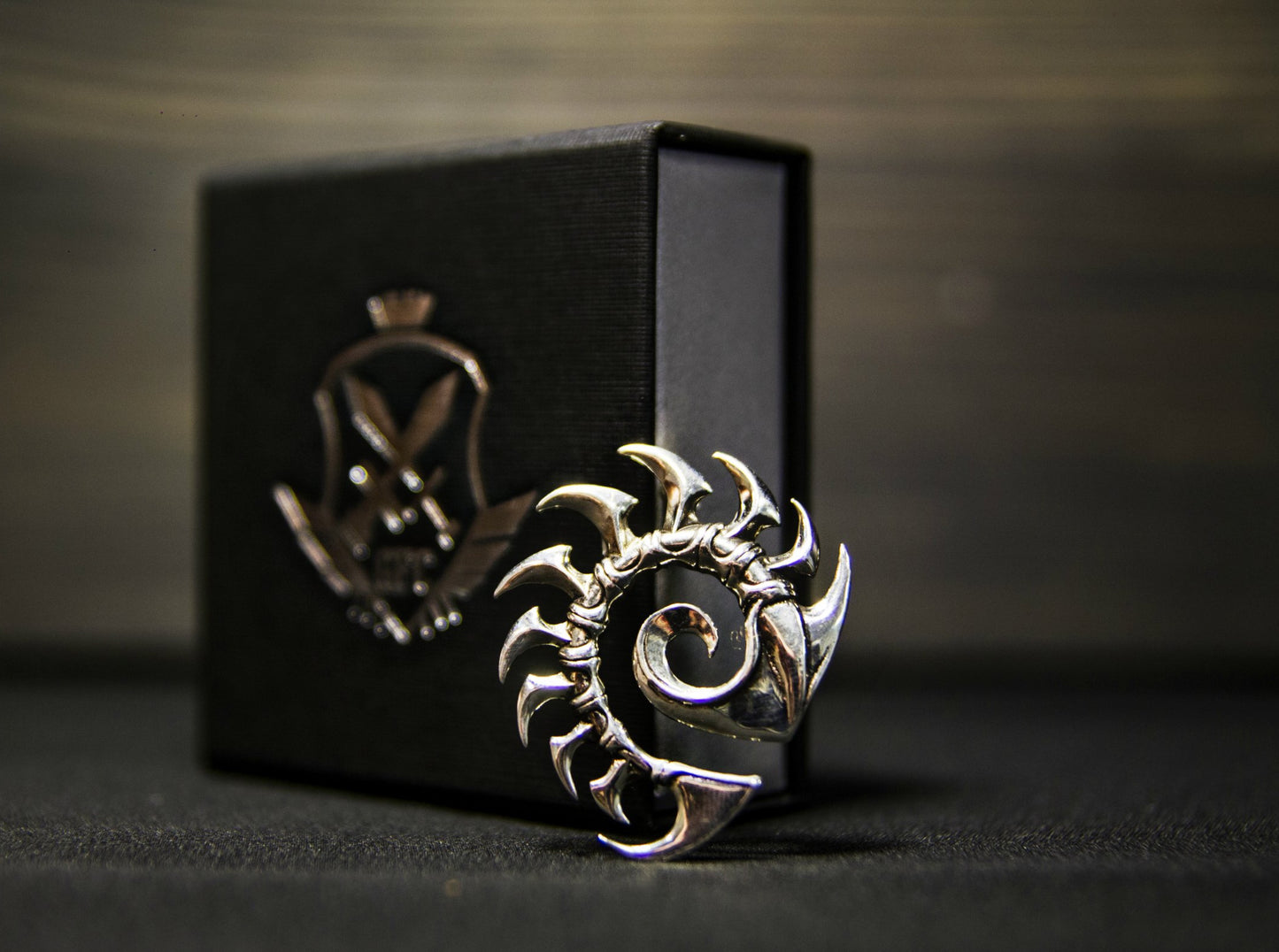{{jewelry_for_geeks}} - {{ GameFanCraft}} Pendant Brass Starcraft Zerg pendant