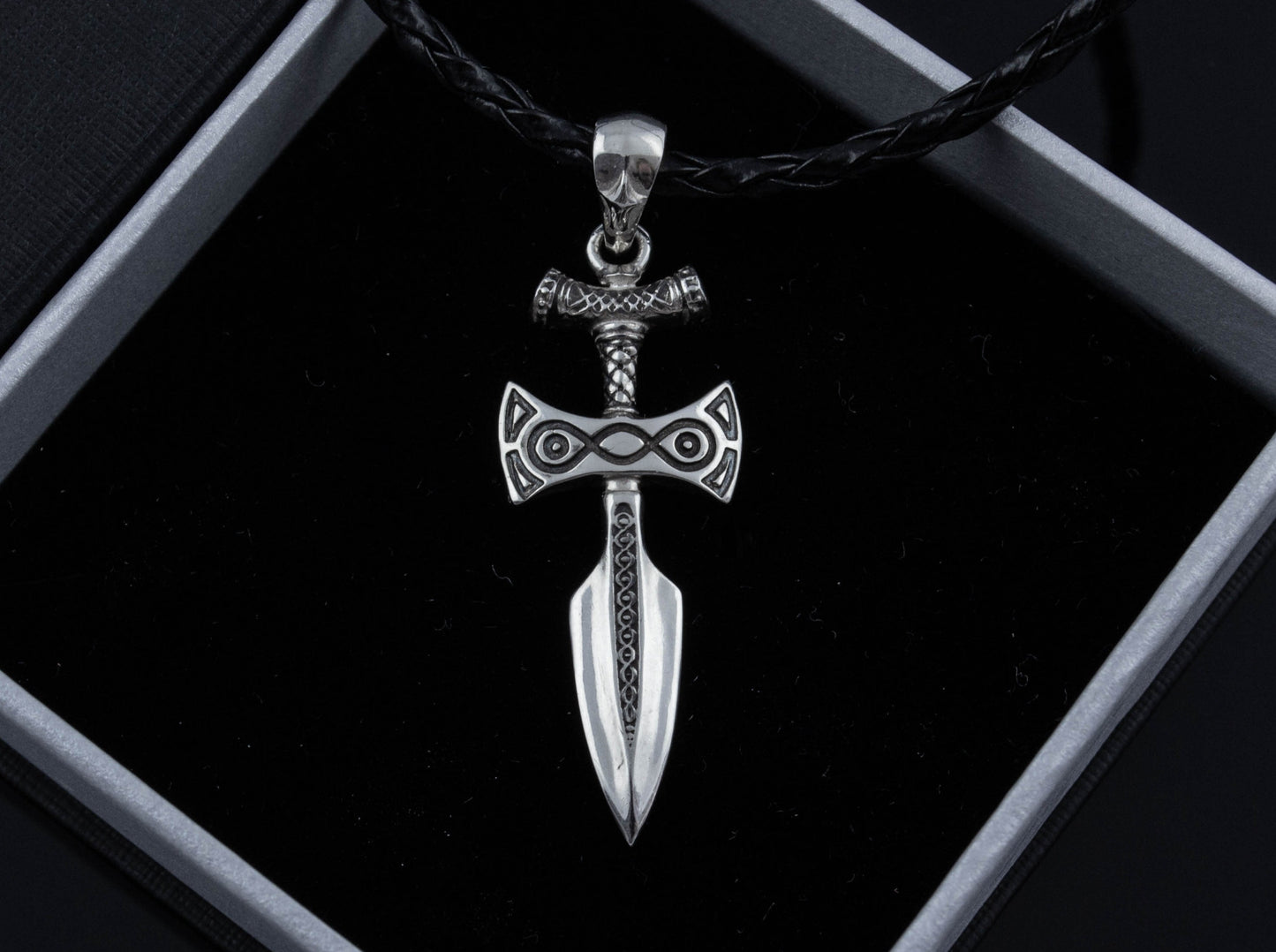 {{jewelry_for_geeks}} - {{ GameFanCraft}} Pendant Brass Amulet of Talos Pendant from TES World
