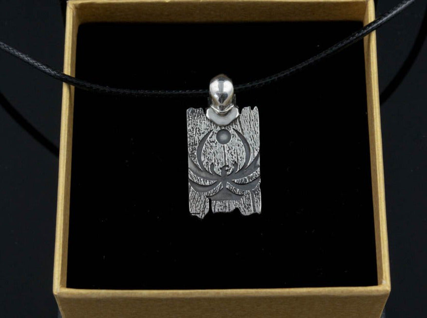 {{jewelry_for_geeks}} - {{ GameFanCraft}} Pendant Silver Dark Brotherhood Nightingale Pendant