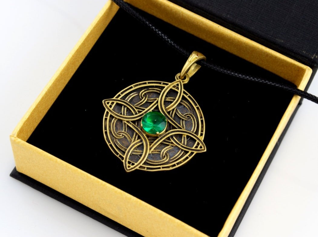 {{jewelry_for_geeks}} - {{ GameFanCraft}} Pendant Brass Amulet of Mara Pendant