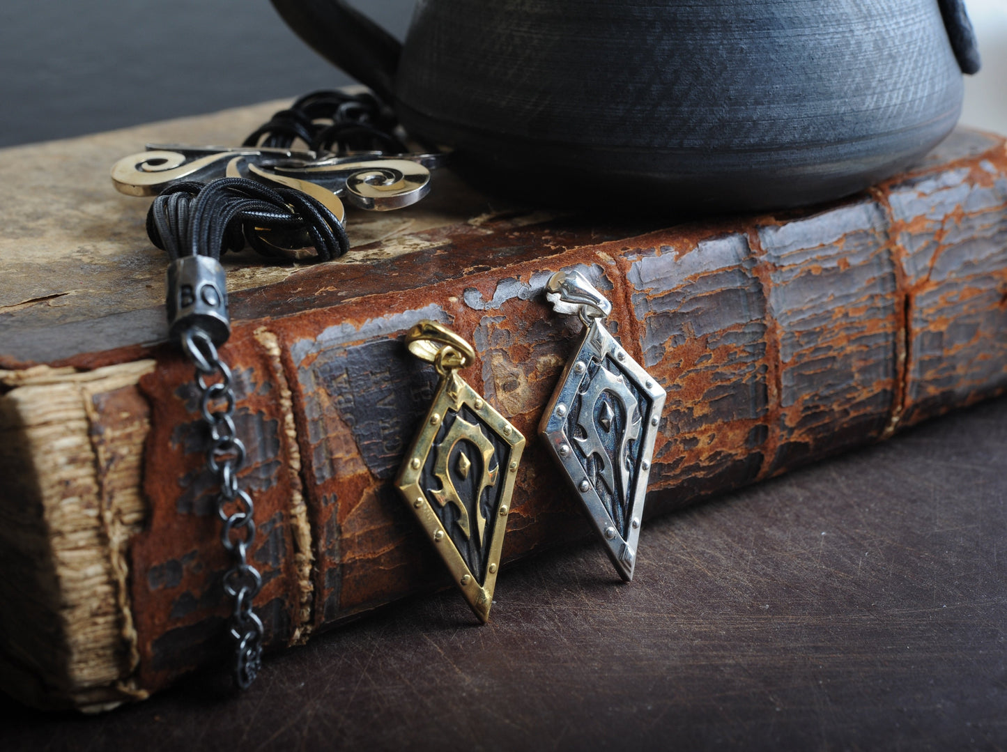 {{jewelry_for_geeks}} - {{ GameFanCraft}} Pendant Silver Warcraft Horde Symbol Pendant