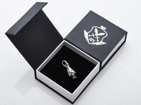 {{jewelry_for_geeks}} - {{ GameFanCraft}} Pendant Silver Gothic Sleeping Bat pendant