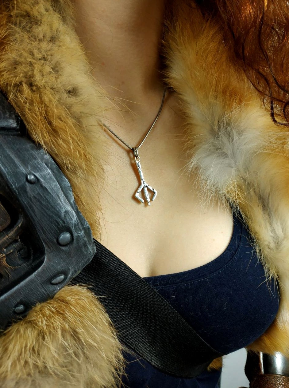 {{jewelry_for_geeks}} - {{ GameFanCraft}} Pendant Silver Bloodborne Hunter Caryll Rune Oath Memory Necklace