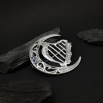 Silver DnD Faerun Forgotten Realms Harpers Pin with sparse strings