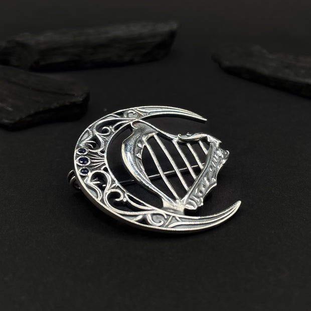 Silver DnD Faerun Forgotten Realms Harpers Pin with sparse strings