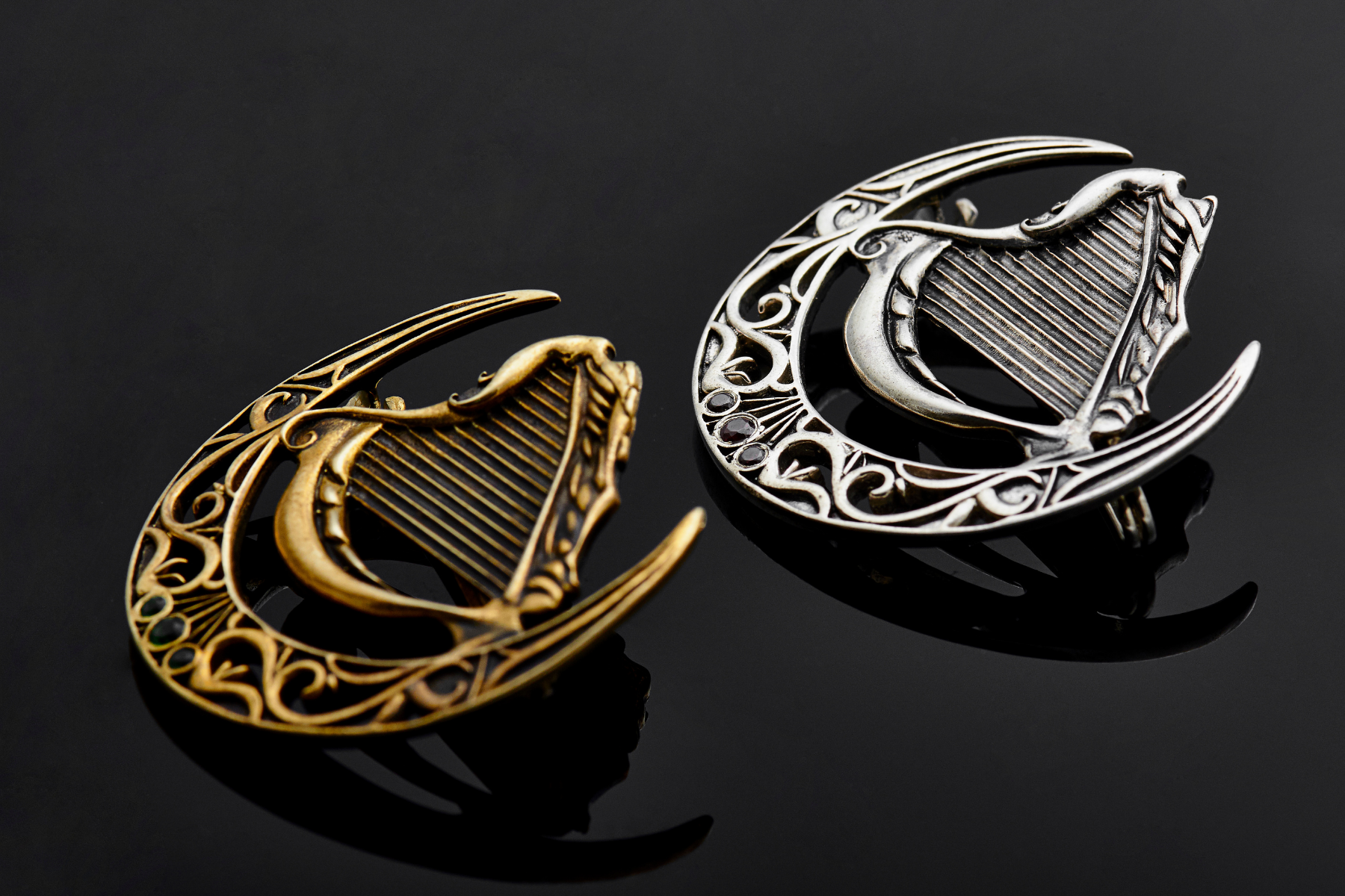 {{jewelry_for_geeks}} - {{ GameFanCraft}} Pin Silver DnD Faerun harpers pin forgotten realms