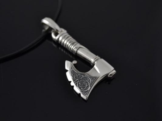 {{jewelry_for_geeks}} - {{ GameFanCraft}} Pendant Silver Celtic Axe pendant