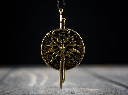 {{jewelry_for_geeks}} - {{ GameFanCraft}} Pendant Silver Witcher Wolf Head Pendant with Swords
