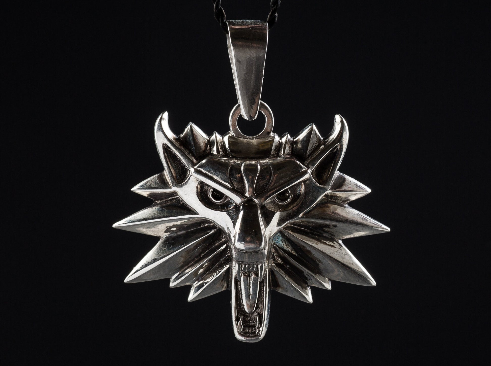 {{jewelry_for_geeks}} - {{ GameFanCraft}} Pendant Silver Wolf Head Witcher Medallion