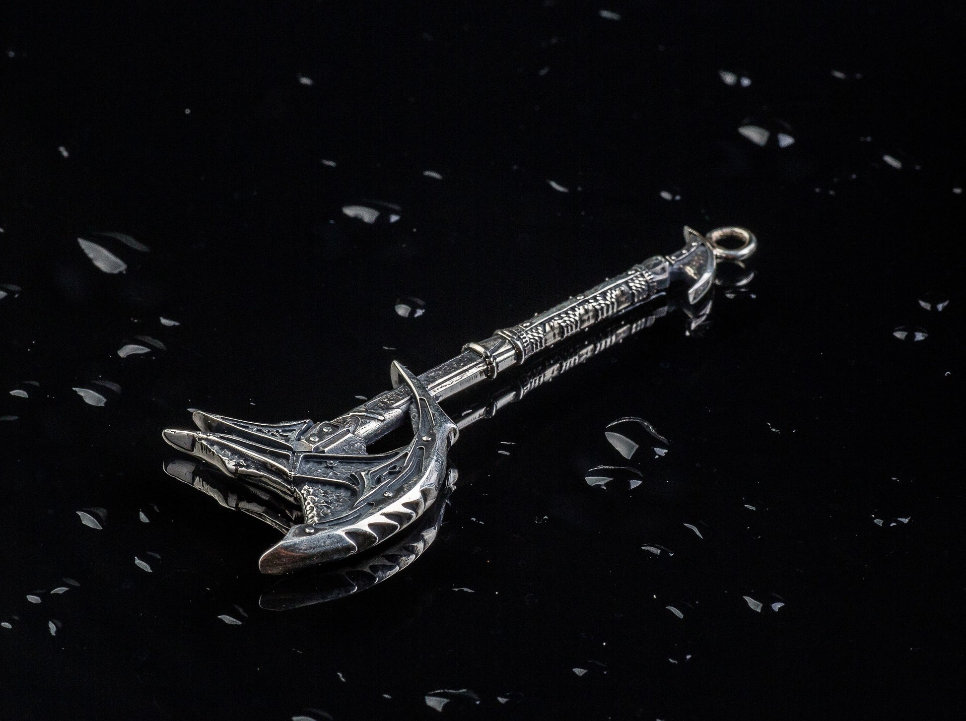 {{jewelry_for_geeks}} - {{ GameFanCraft}} Pendant Brass Daedric Battle Axe Pendant
