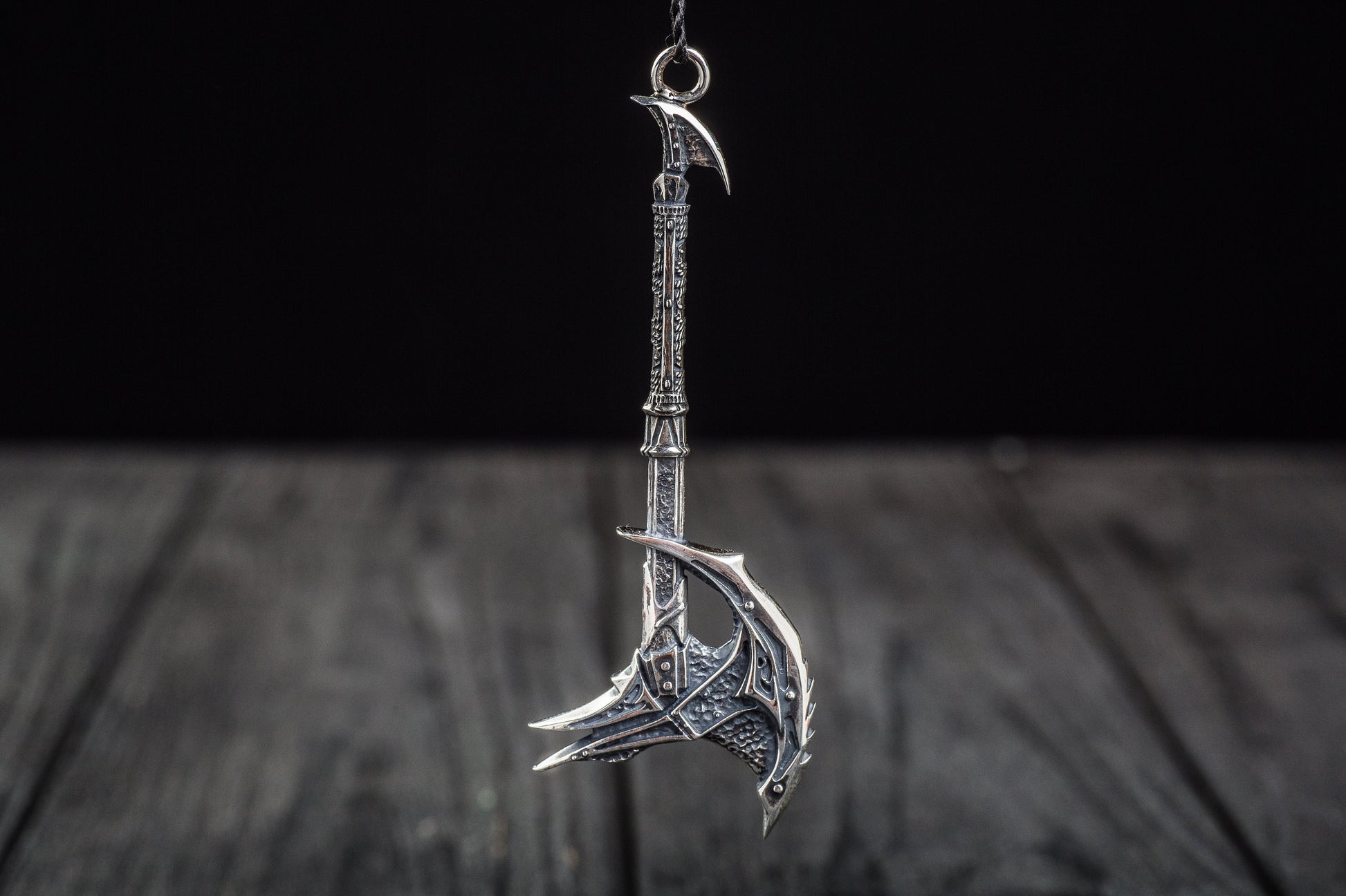 {{jewelry_for_geeks}} - {{ GameFanCraft}} Pendant Brass Daedric Battle Axe Pendant