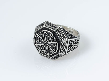 {{jewelry_for_geeks}} - {{ GameFanCraft}} Ring Silver Celtic Triquetra Knot Ring