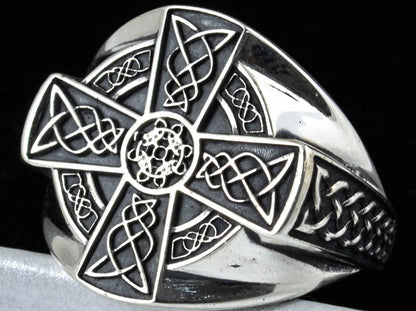 {{jewelry_for_geeks}} - {{ GameFanCraft}} Ring Silver Celtic Triquetra Cross Ring