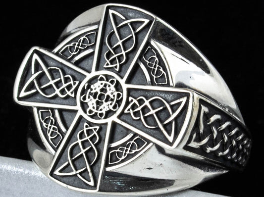 {{jewelry_for_geeks}} - {{ GameFanCraft}} Ring Silver Celtic Triquetra Cross Ring