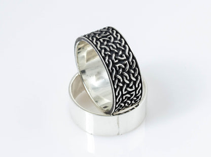 {{jewelry_for_geeks}} - {{ GameFanCraft}} Ring Silver Celtic Knot Triquetra Ring