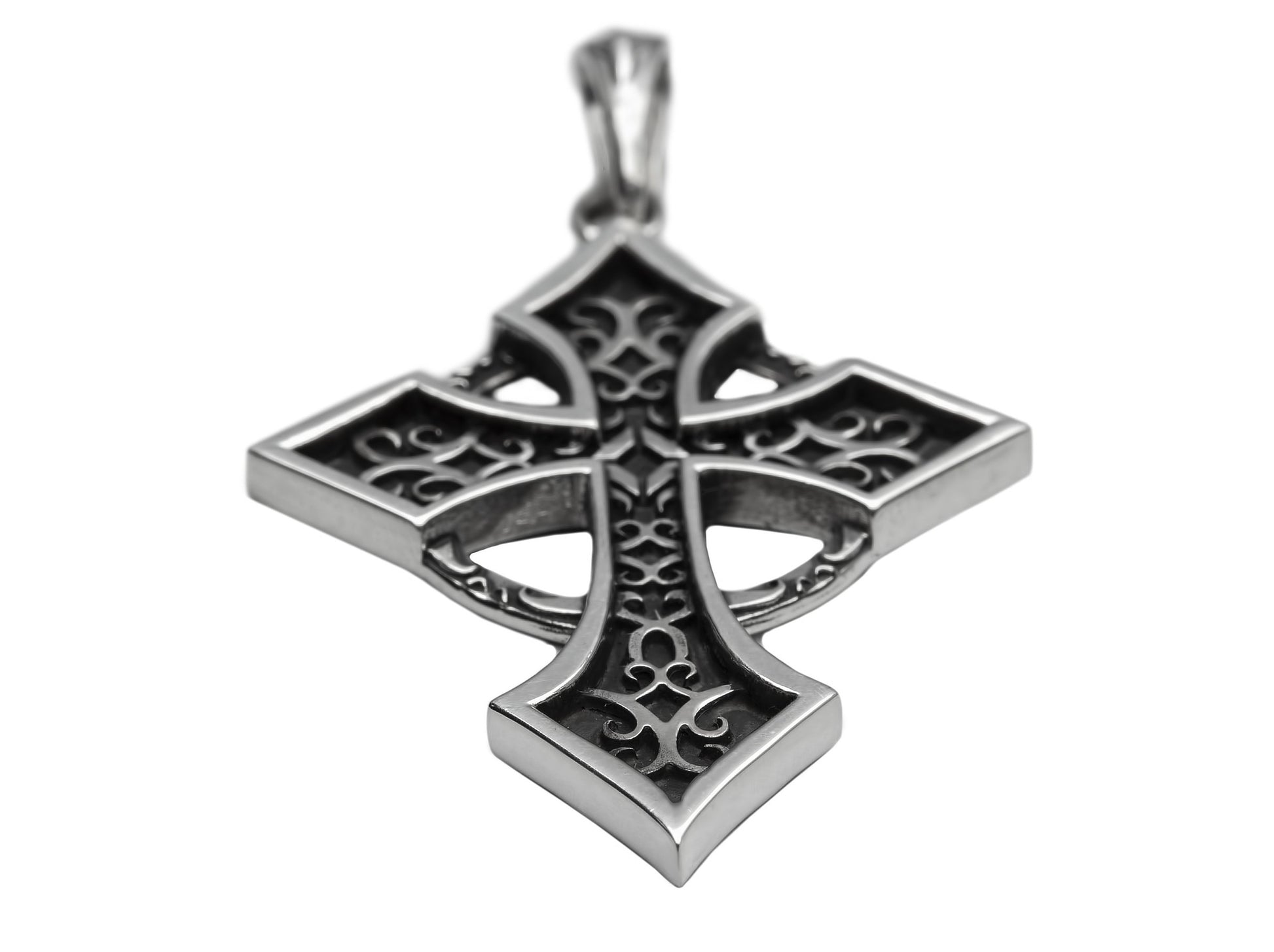 {{jewelry_for_geeks}} - {{ GameFanCraft}} Pendant Silver Celtic cross pendant