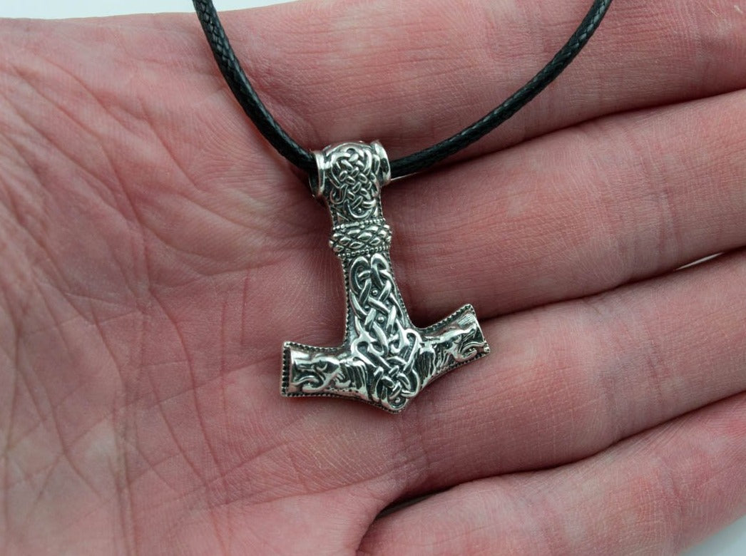 {{jewelry_for_geeks}} - {{ GameFanCraft}} Pendant Brass Thor's Hammer (Mjolnir) Pendant