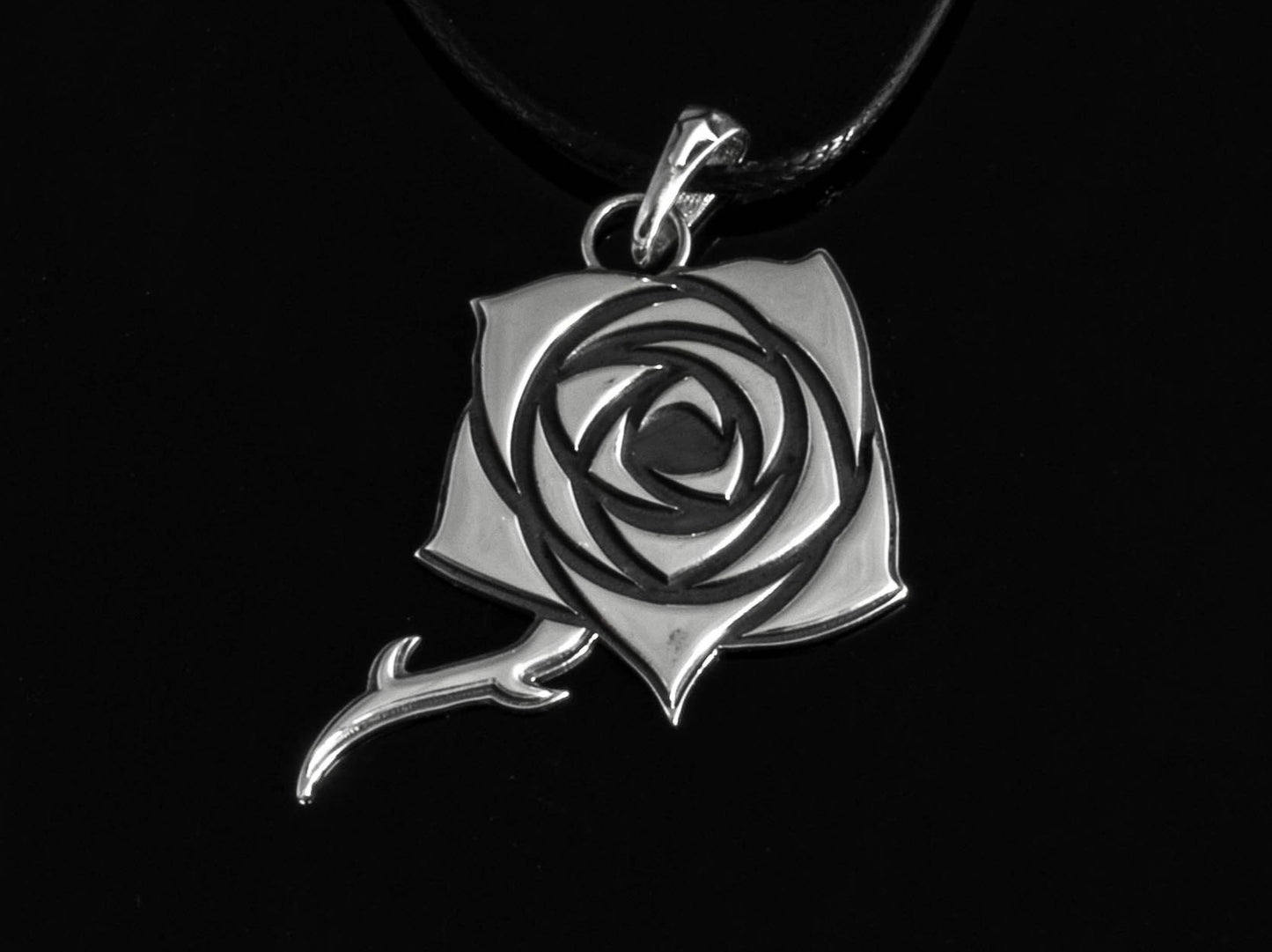 {{jewelry_for_geeks}} - {{ GameFanCraft}} Pendant Silver Toreador clan pendant V5