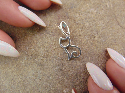 {{jewelry_for_geeks}} - {{ GameFanCraft}} Pendant Silver Cat silhouette pendant