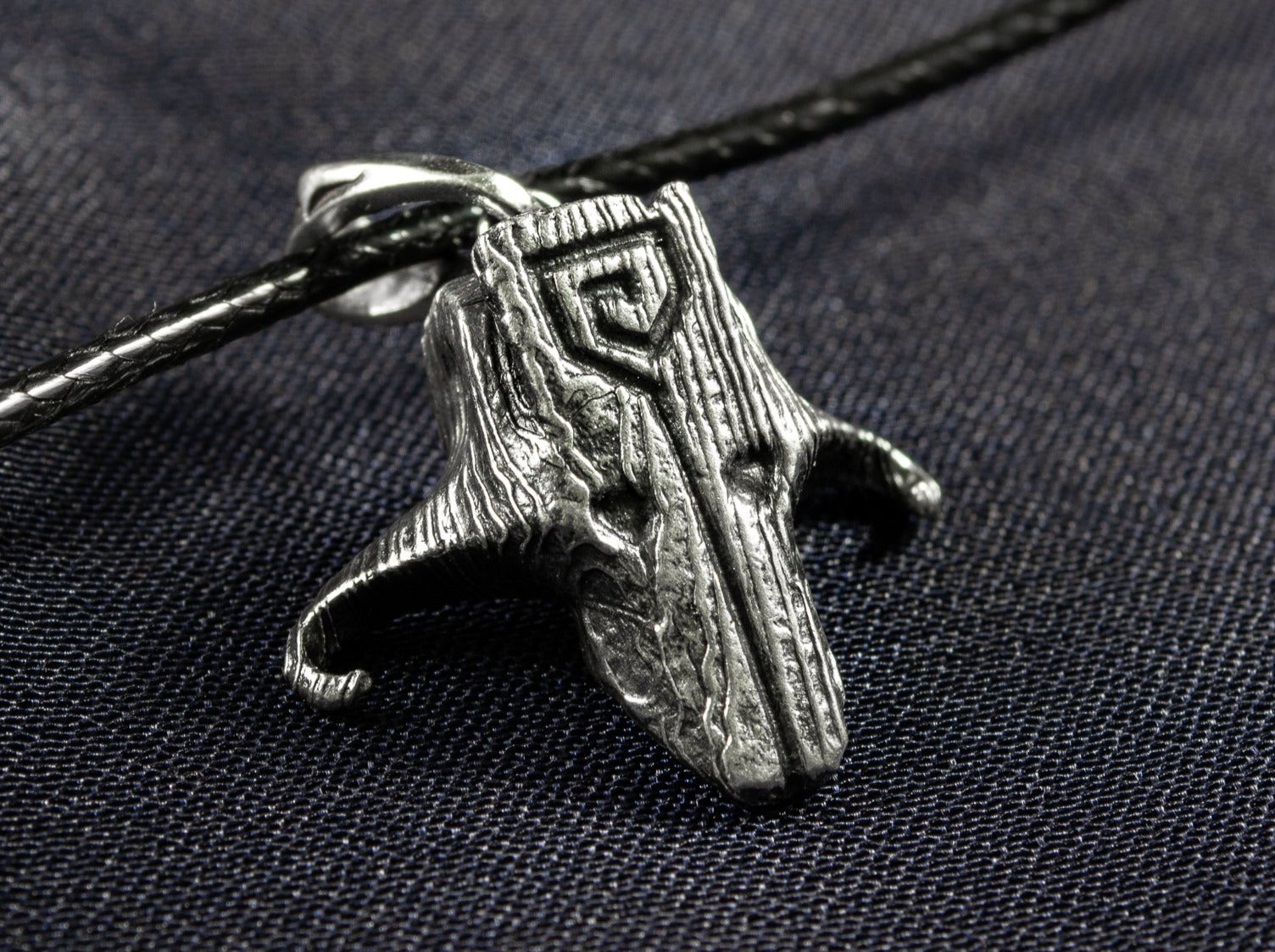 {{jewelry_for_geeks}} - {{ GameFanCraft}} Pendant Silver Dota 2 Juggernaut mask pendant