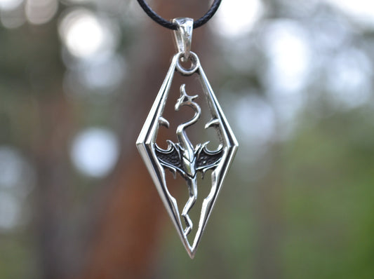 {{jewelry_for_geeks}} - {{ GameFanCraft}} Pendant Silver Imperial Dragon Pendant