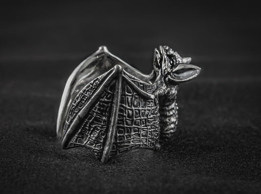 {{jewelry_for_geeks}} - {{ GameFanCraft}} Ring Silver Gothic Bat Ring