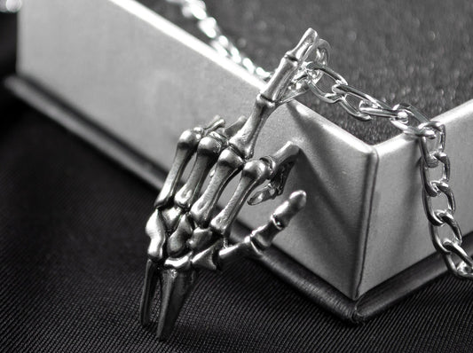 {{jewelry_for_geeks}} - {{ GameFanCraft}} Pendant Silver Skeleton Finger Pendant